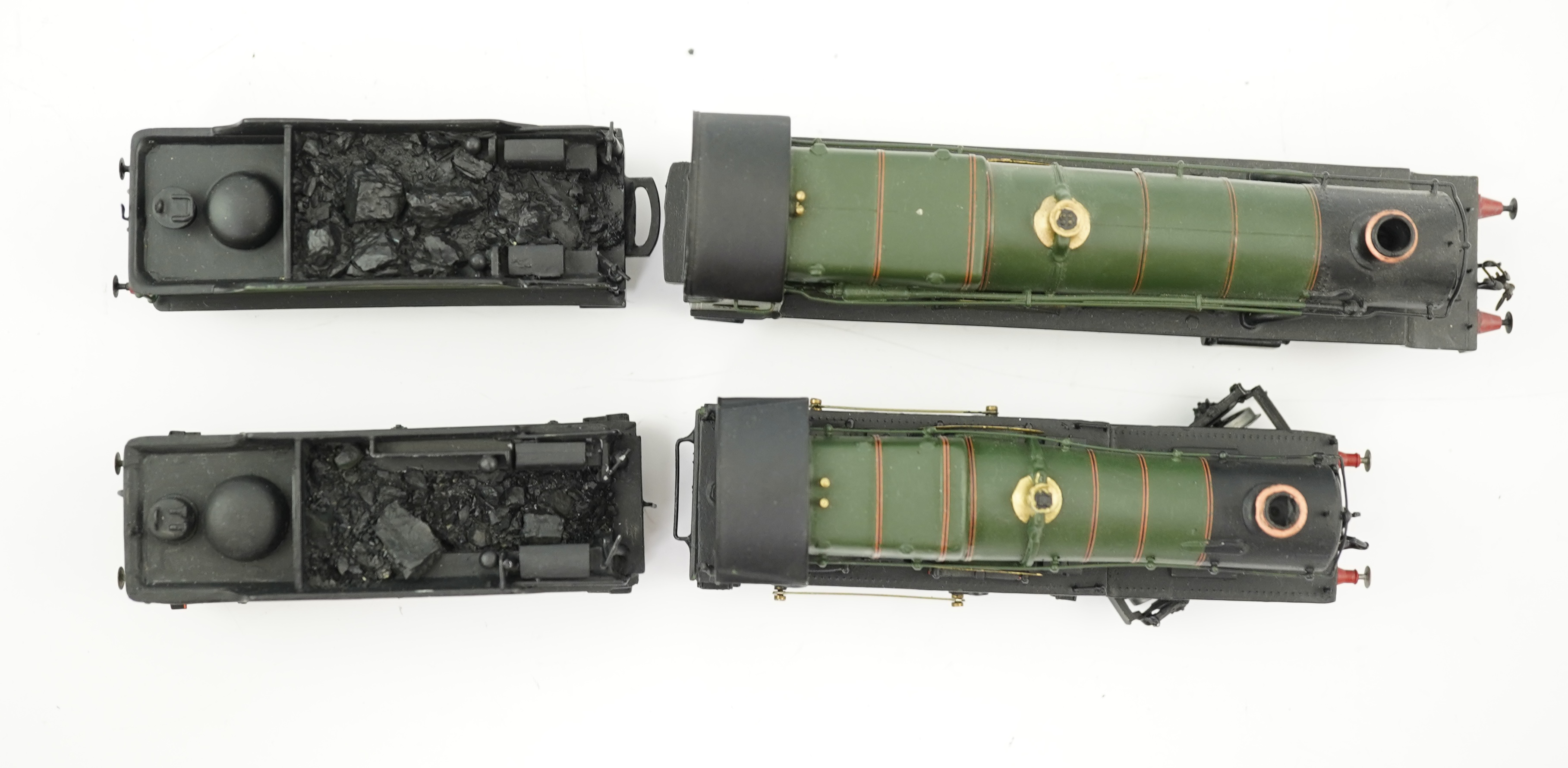 Two 00 gauge brass and white metal kit built GWR tender locomotives; a Star class 4-6-0, Lode Star 4003, together with a Flower class 4-4-0, Polyanthus 4166, constructed, painted and lined to a high standard, both motore